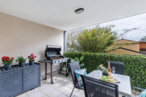 MikaLex - Walking distance from the beach!